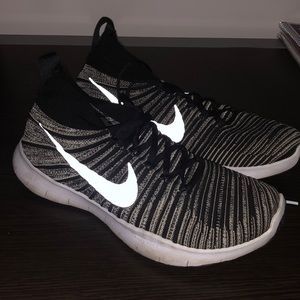Nike Free Flyknit Athletic Shoes